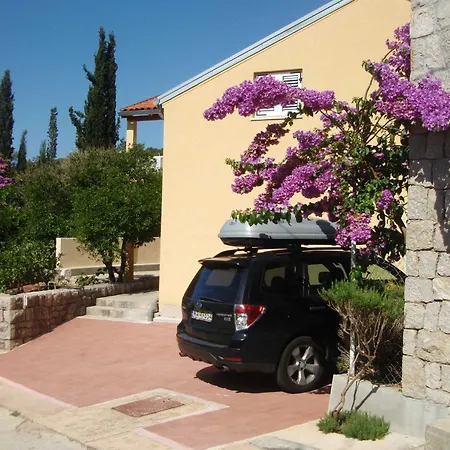 Luna - One Bedroom With Terrace And Sea View * Molunat