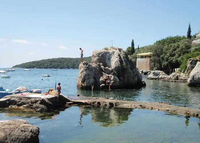 Luna - One Bedroom With Terrace And Sea View * Molunat