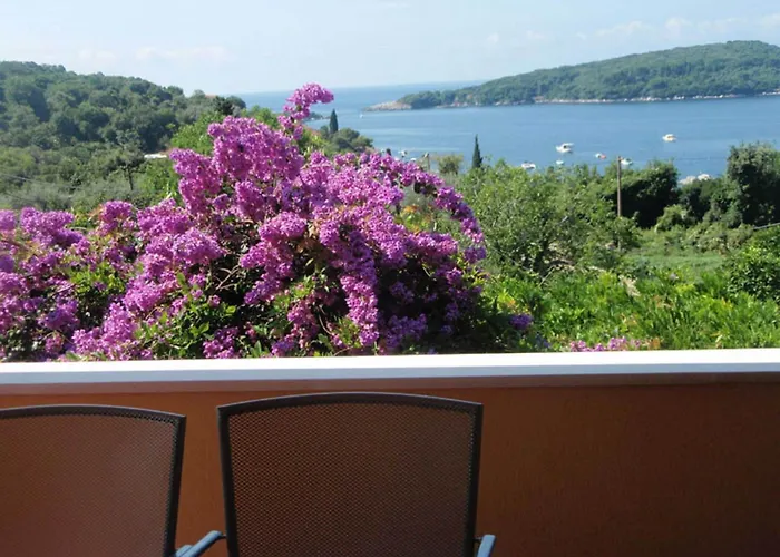 Luna - One Bedroom With Terrace And Sea View *